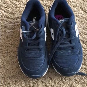 Brand new saucony tennis shoes